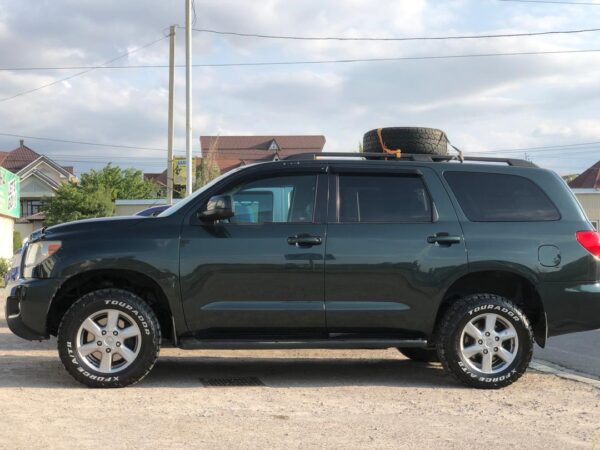 Toyota Sequoia Green 4x4 Gasoline Automatic - Image 3