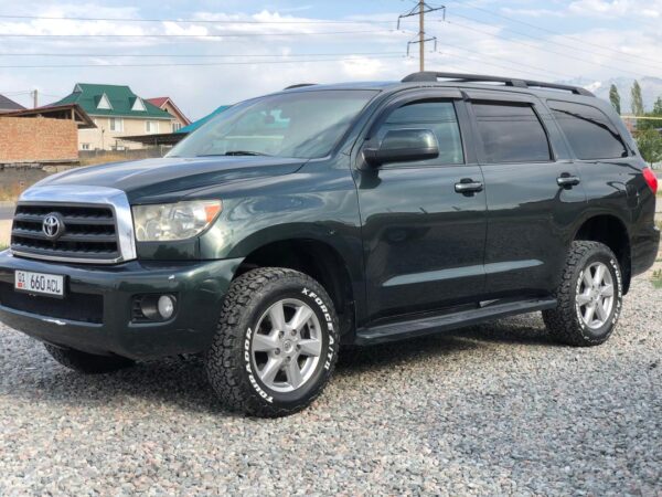 Toyota Sequoia Green 4x4 Gasoline Automatic